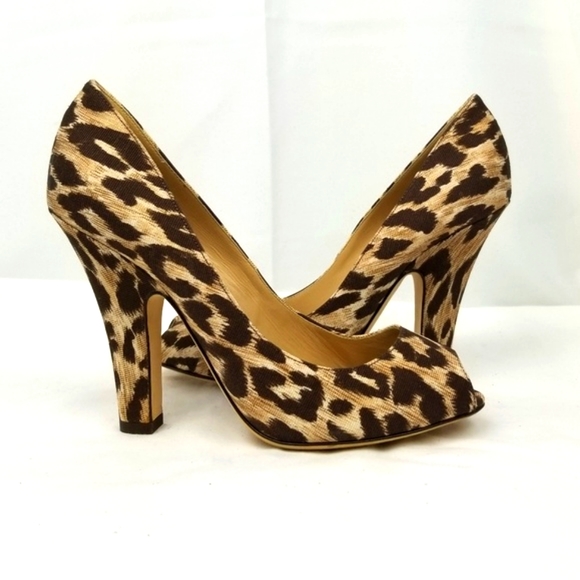 Dolce Gabbana Satin Animal Print Peep Toe Block Heels Pumps 38.5 - Picture 3 of 6
